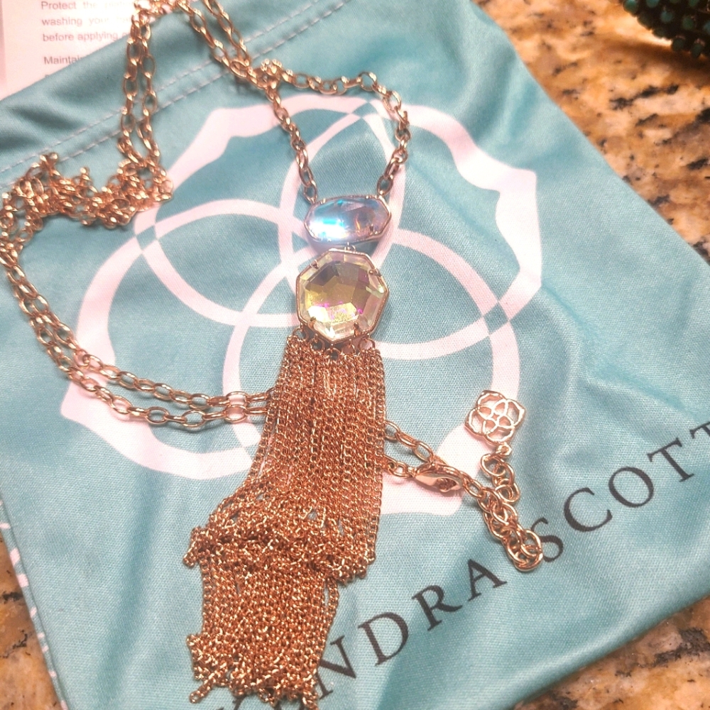 Kendra scott Tae necklace